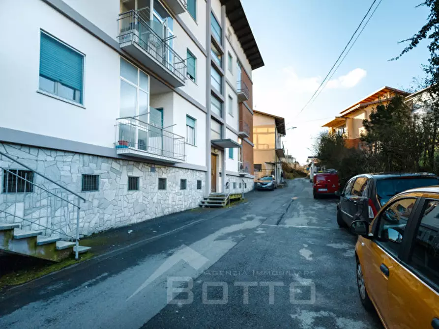 Immagine 23 di Appartamento in vendita  in via monviso,3 a Gattinara