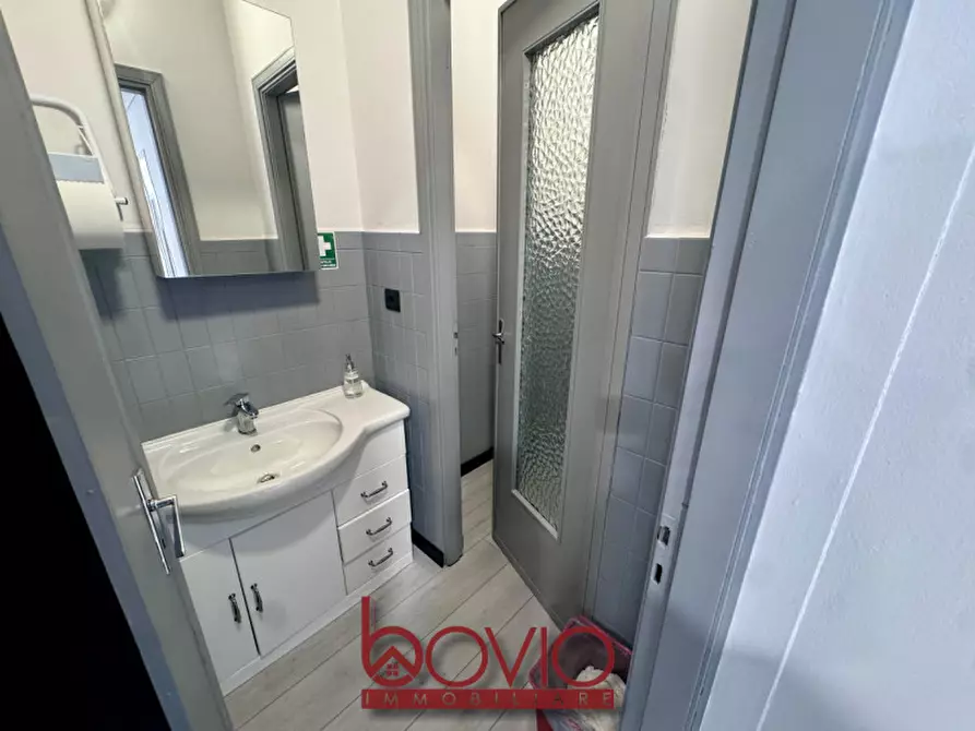 Immagine 25 di Negozio in vendita  in VIA ROMA 45 a San Mauro Torinese