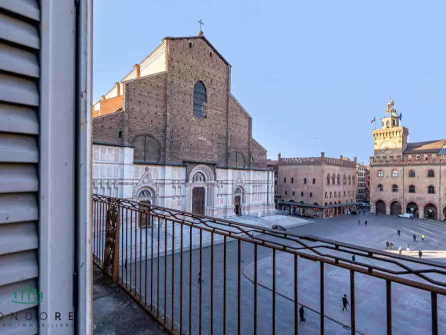 Immagine 1 di Appartamento in vendita  in via Pescherie Vecchie a Bologna