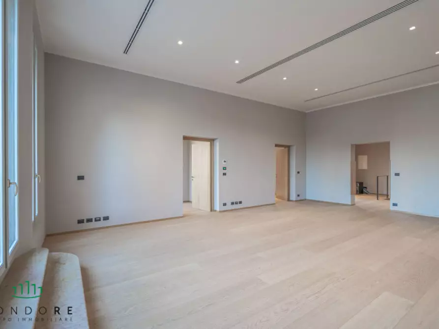 Immagine 6 di Appartamento in vendita  in via Pescherie Vecchie a Bologna