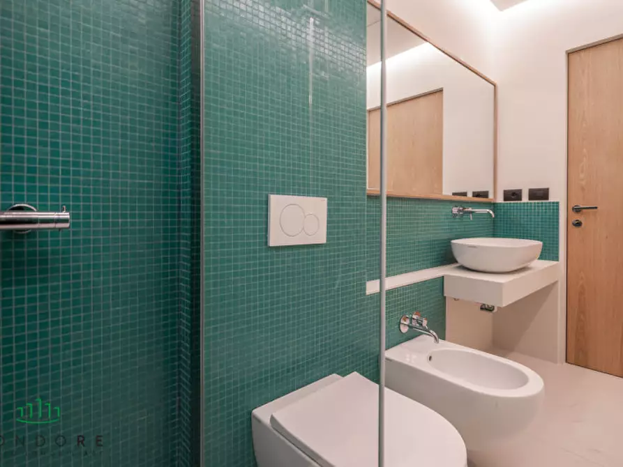 Immagine 10 di Appartamento in vendita  in via Pescherie Vecchie a Bologna