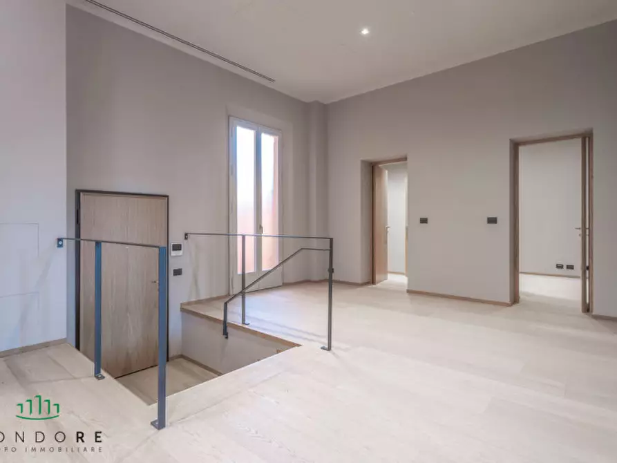 Immagine 28 di Appartamento in vendita  in via Pescherie Vecchie a Bologna