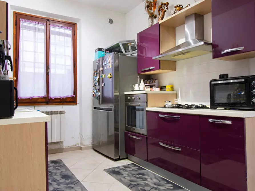 Immagine 2 di Appartamento in vendita  a Prato