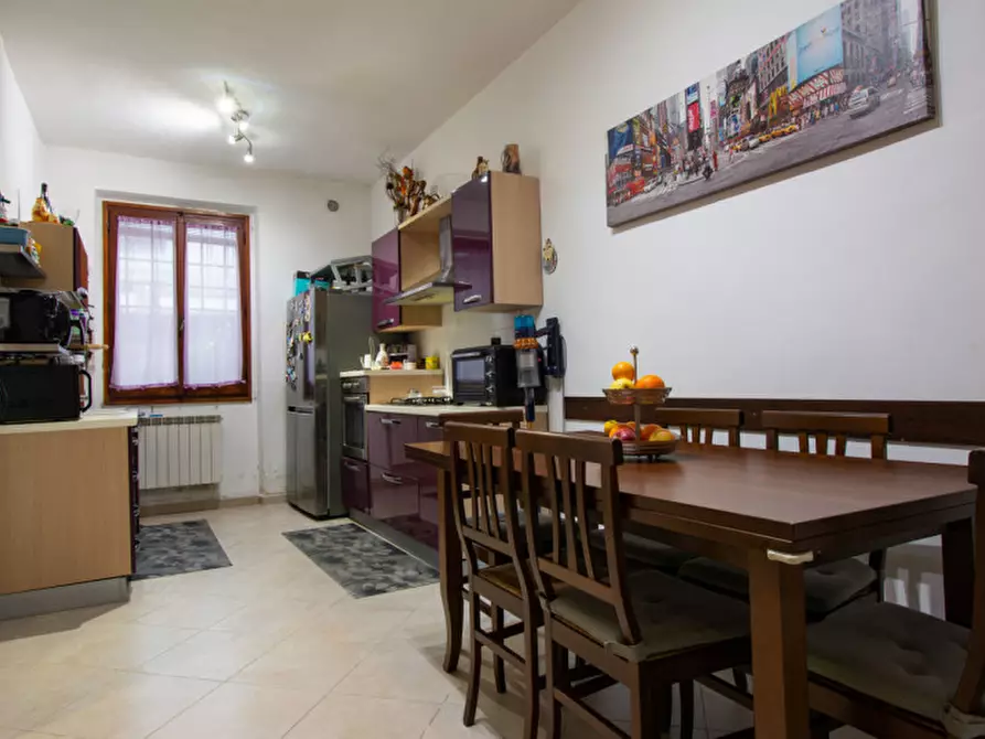 Immagine 4 di Appartamento in vendita  a Prato