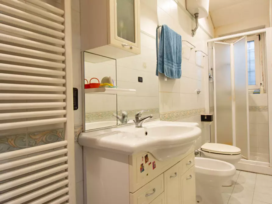 Immagine 6 di Appartamento in vendita  a Prato