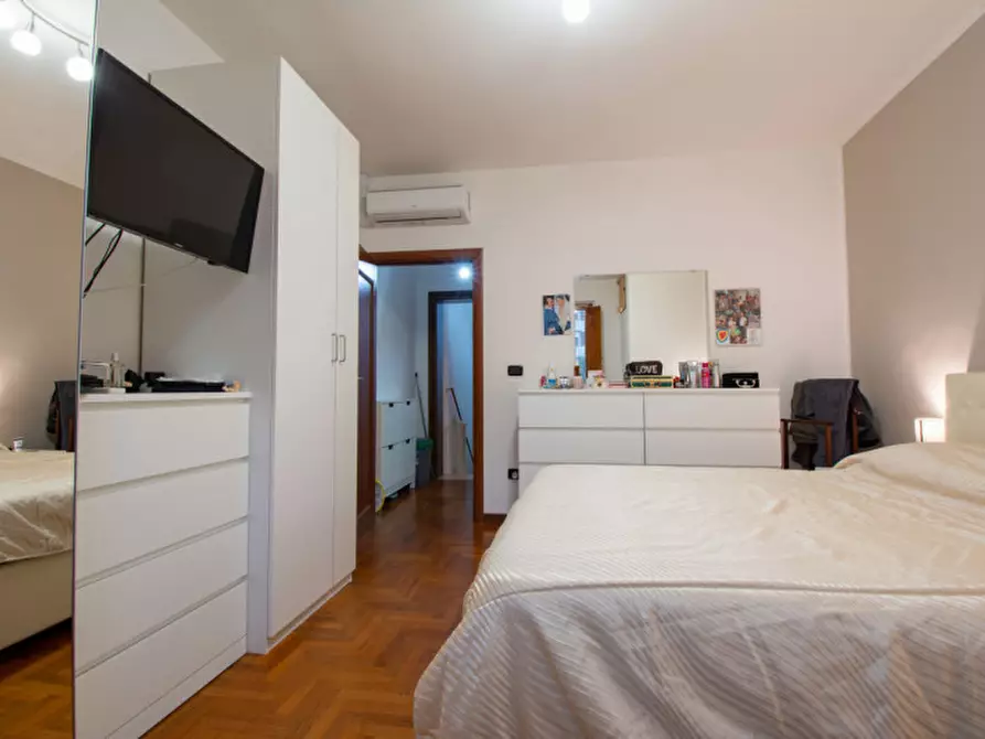 Immagine 18 di Appartamento in vendita  a Prato