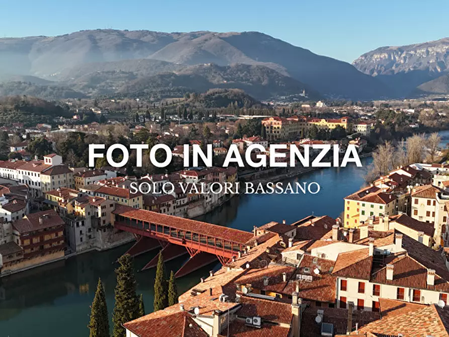 Immagine 2 di Casa trifamiliare in vendita  in Via Europa a Pieve Del Grappa