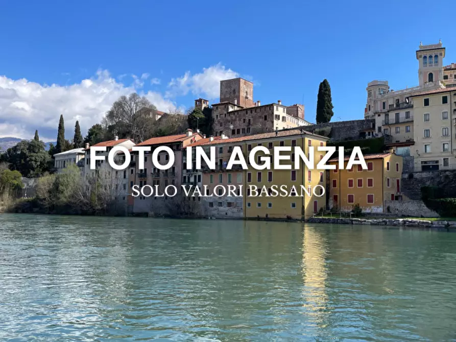 Immagine 3 di Casa trifamiliare in vendita  in Via Europa a Pieve Del Grappa