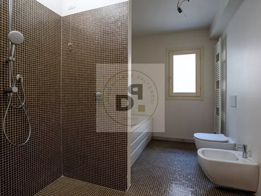 Immagine 8 di Villa in vendita  in Via Castellana a Soiano Del Lago