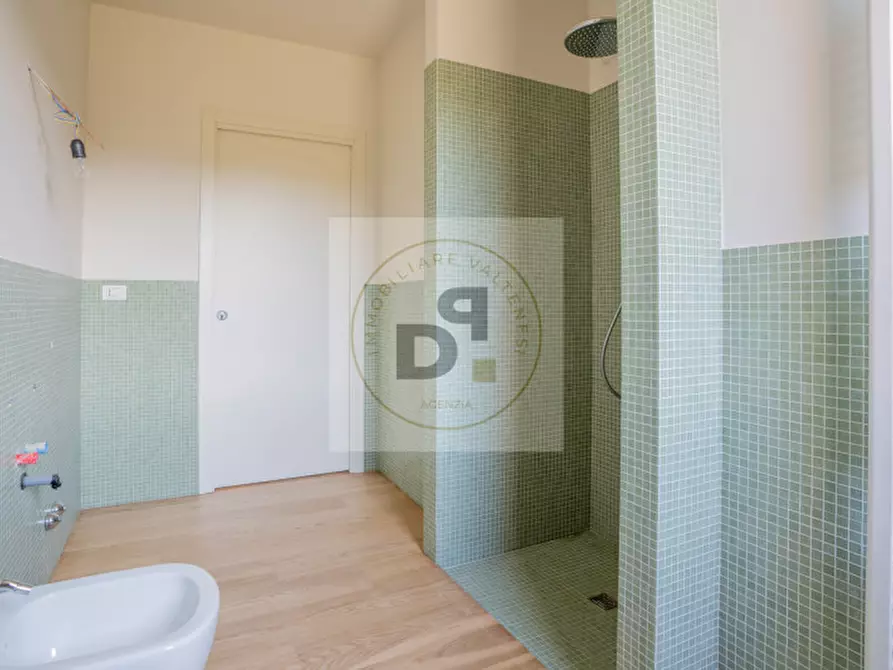 Immagine 13 di Villa in vendita  in Via Castellana a Soiano Del Lago