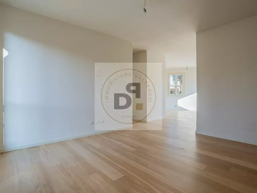 Immagine 16 di Villa in vendita  in Via Castellana a Soiano Del Lago