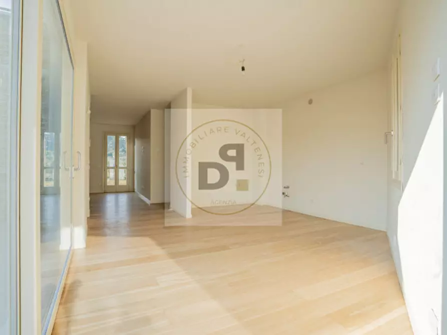 Immagine 17 di Villa in vendita  in Via Castellana a Soiano Del Lago