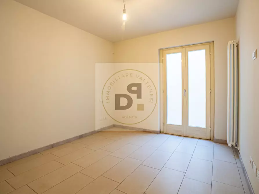 Immagine 21 di Villa in vendita  in Via Castellana a Soiano Del Lago