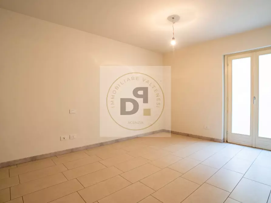 Immagine 22 di Villa in vendita  in Via Castellana a Soiano Del Lago