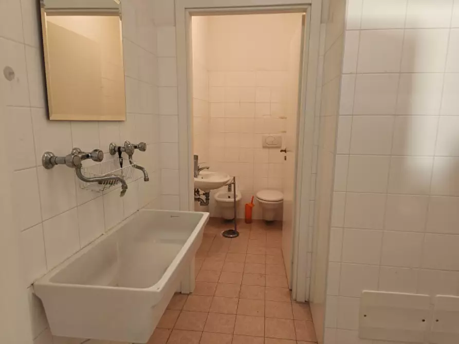 Immagine 13 di Capannone industriale in vendita  in ALCIDE DE GASPERI 25 a Corridonia