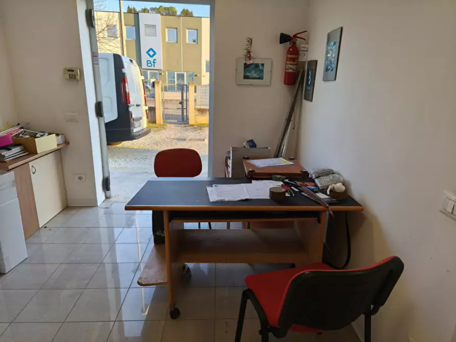 Immagine 19 di Capannone industriale in vendita  in ALCIDE DE GASPERI 25 a Corridonia