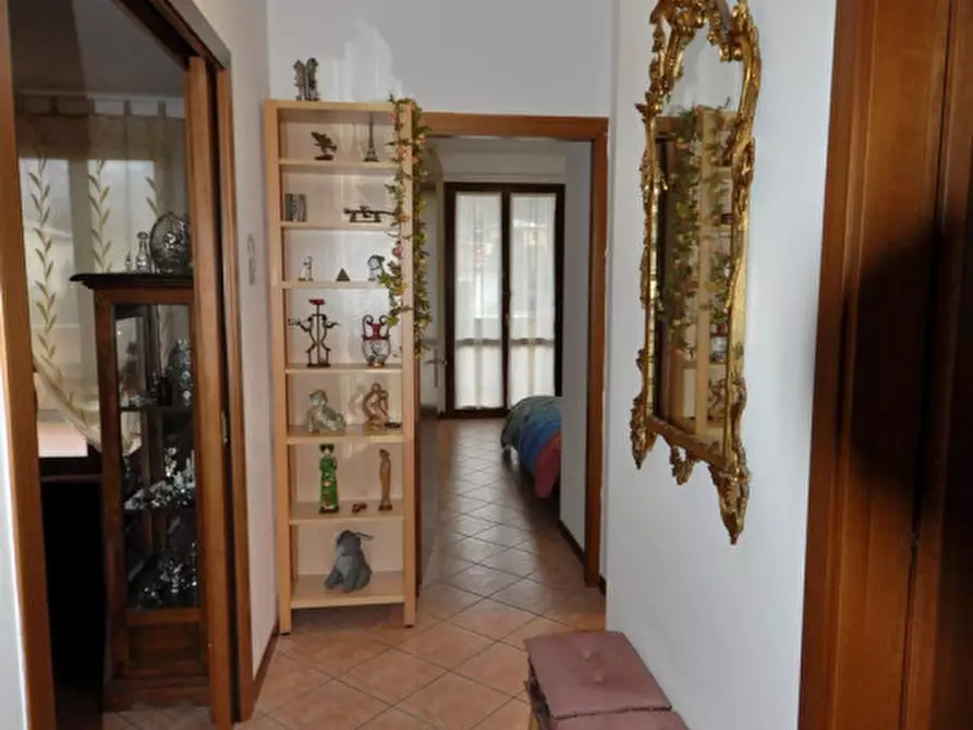 Immagine 16 di Appartamento in vendita  in Via Firenze a Loro Ciuffenna