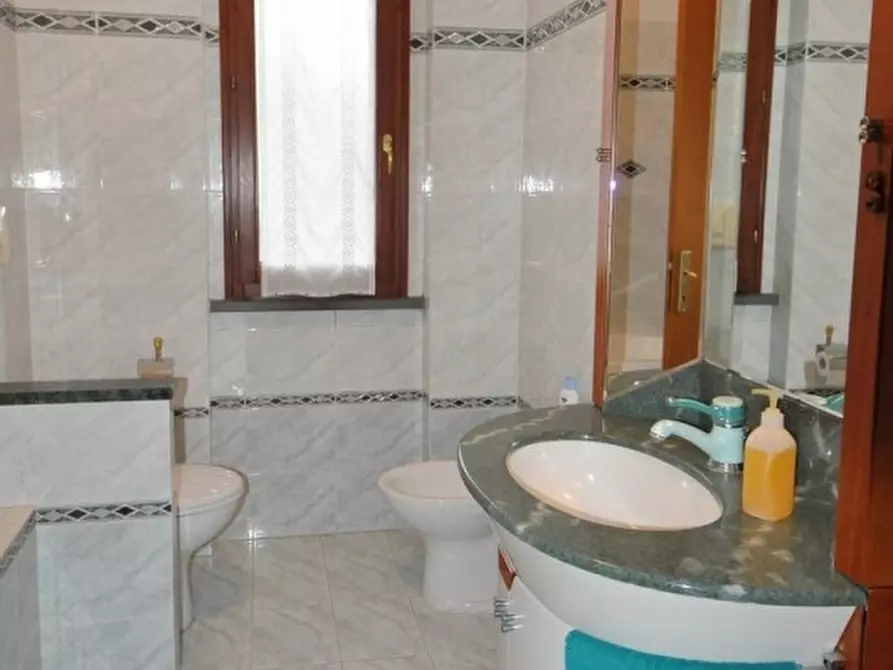 Immagine 17 di Appartamento in vendita  in Via Firenze a Loro Ciuffenna