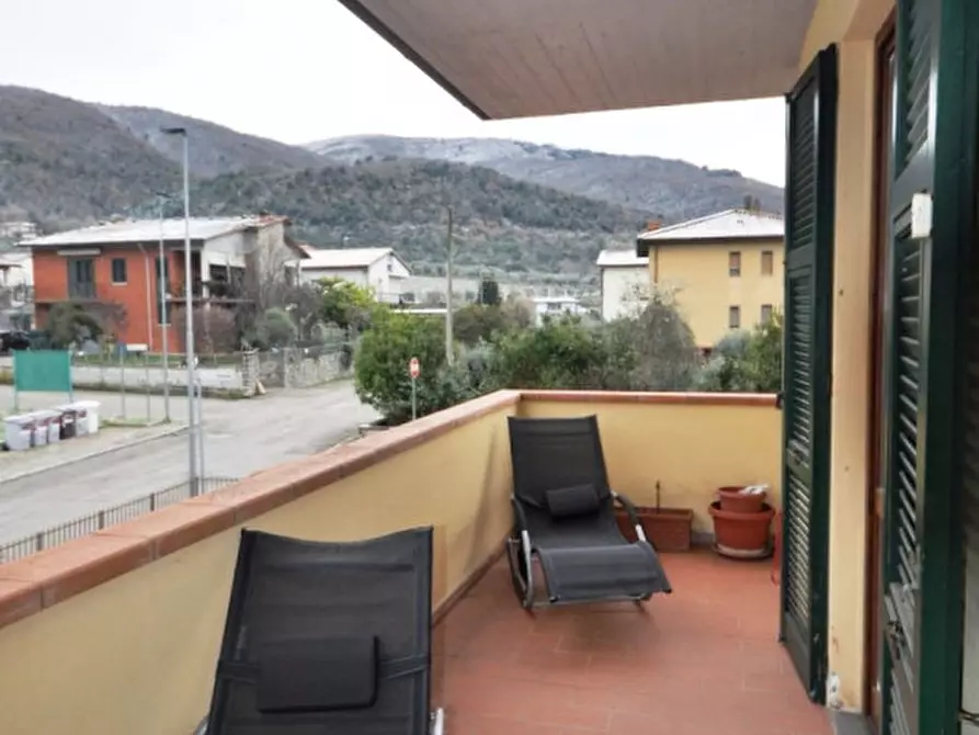 Immagine 22 di Appartamento in vendita  in Via Firenze a Loro Ciuffenna