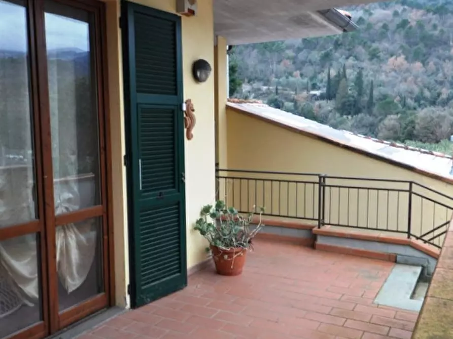 Immagine 24 di Appartamento in vendita  in Via Firenze a Loro Ciuffenna