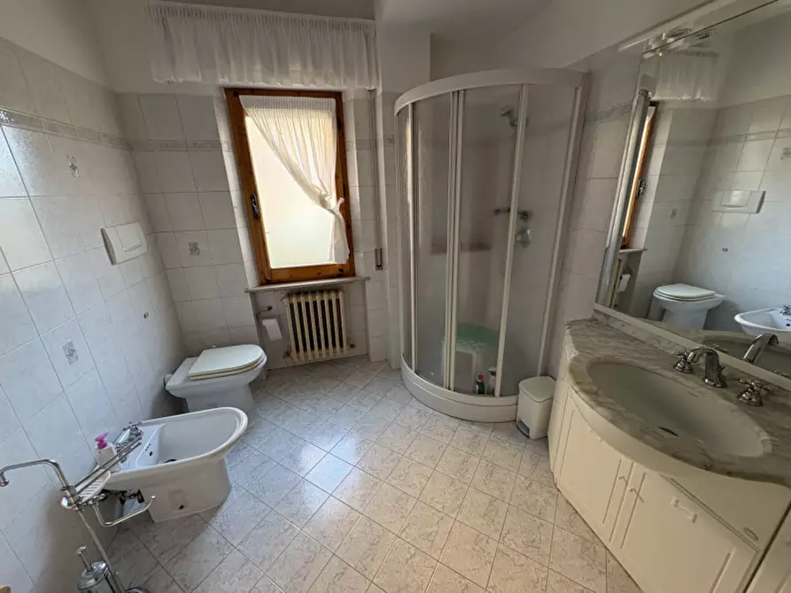 Immagine 17 di Casa indipendente in vendita  in Piazza Aeronautica a Castiglione Del Lago