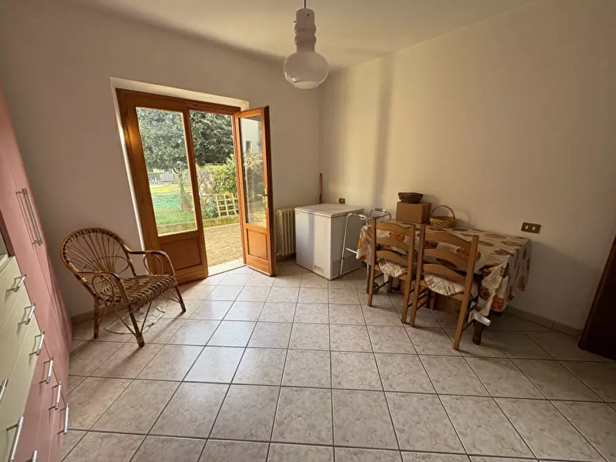 Immagine 17 di Casa indipendente in vendita  in Piazza Aeronautica a Castiglione Del Lago