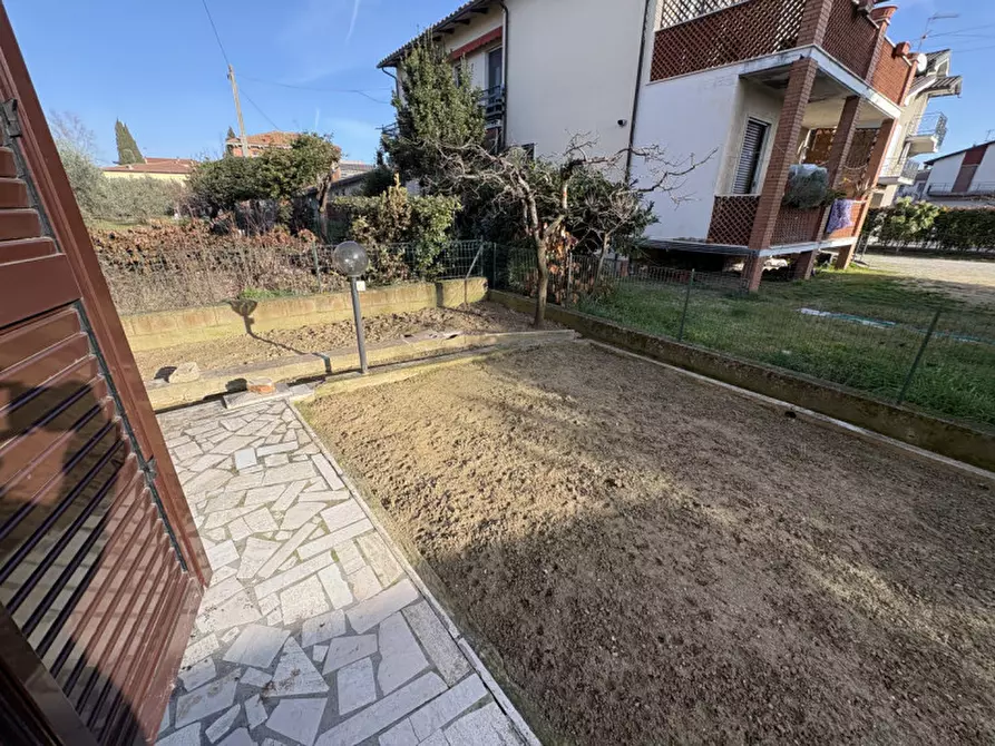 Immagine 19 di Casa indipendente in vendita  in Piazza Aeronautica a Castiglione Del Lago