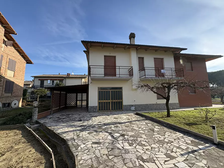 Immagine 24 di Casa indipendente in vendita  in Piazza Aeronautica a Castiglione Del Lago