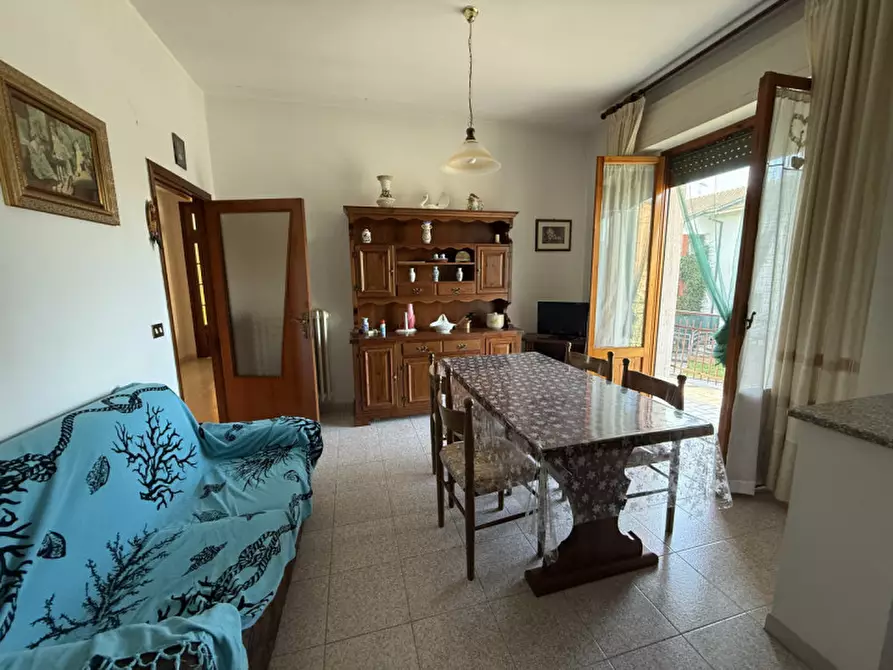 Immagine 41 di Casa indipendente in vendita  in Piazza Aeronautica a Castiglione Del Lago