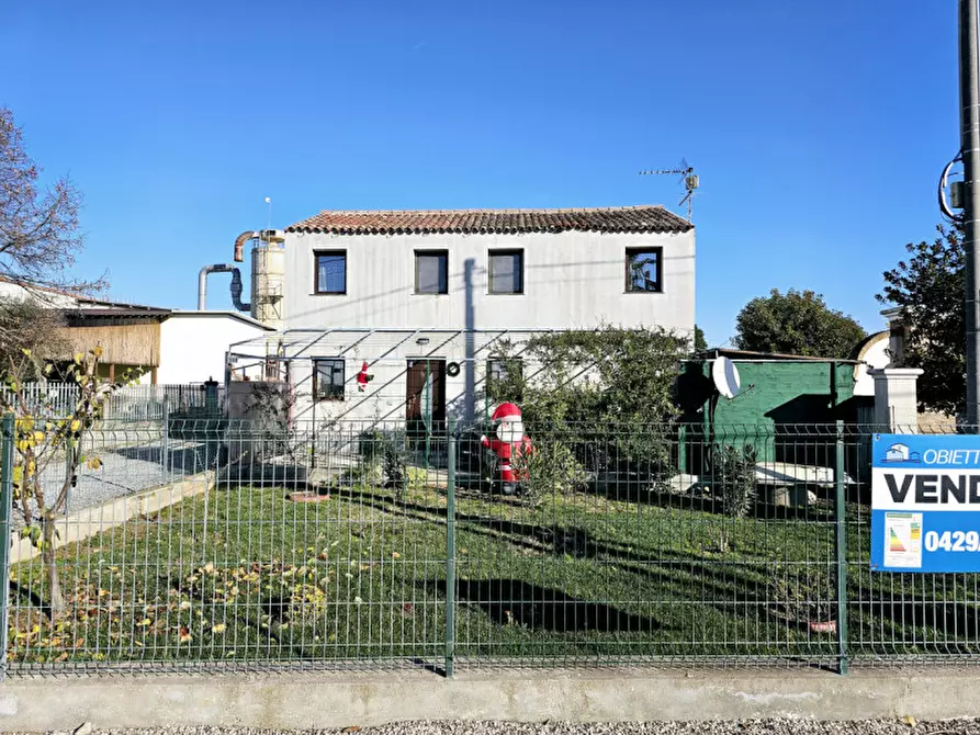 Immagine 8 di Casa indipendente in vendita  in VIA PERAROLO a Merlara