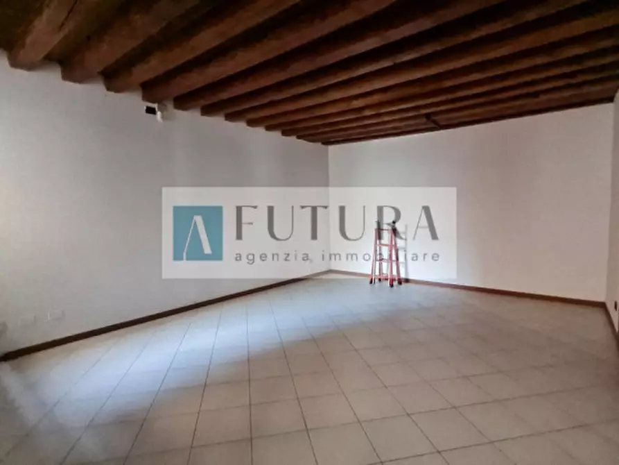 Immagine 2 di Appartamento in vendita  in contrà san silvestro a Vicenza