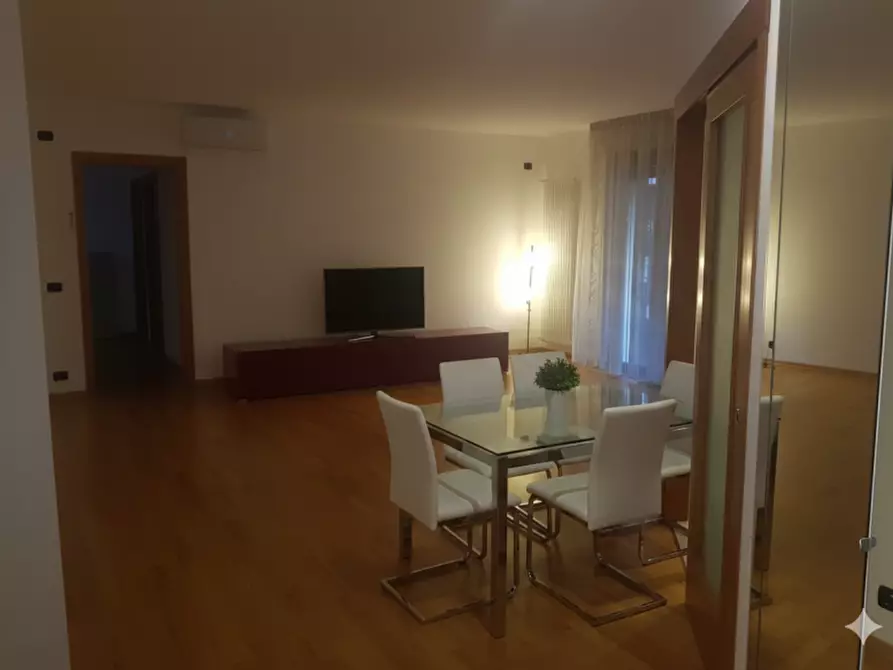 Immagine 8 di Appartamento in vendita  in Corso Padova 91 a Vicenza