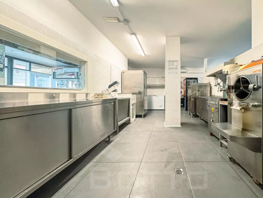 Immagine 10 di Laboratorio in vendita  in corso sempione 9 a Borgomanero