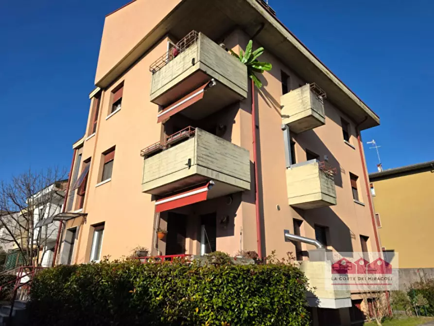 Immagine 1 di Appartamento in vendita  in Via Verona a Creazzo