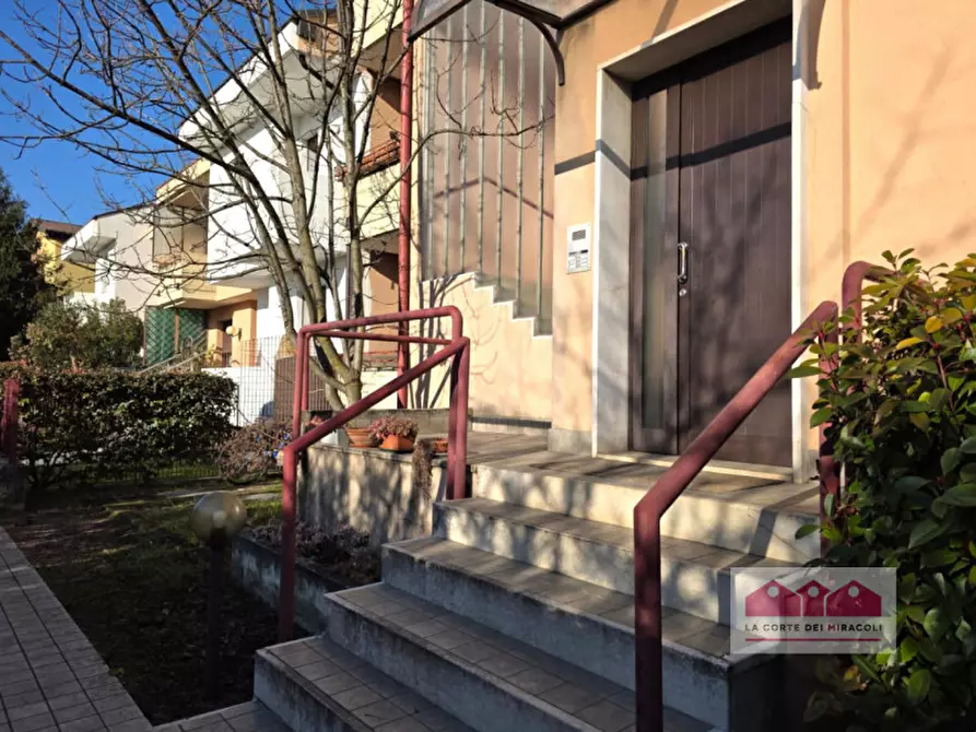 Immagine 3 di Appartamento in vendita  in Via Verona a Creazzo