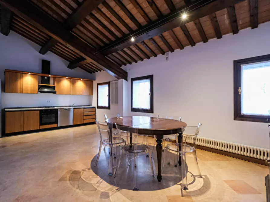 Immagine 2 di Appartamento in vendita  in Contra' Porta Santa Lucia 87 a Vicenza