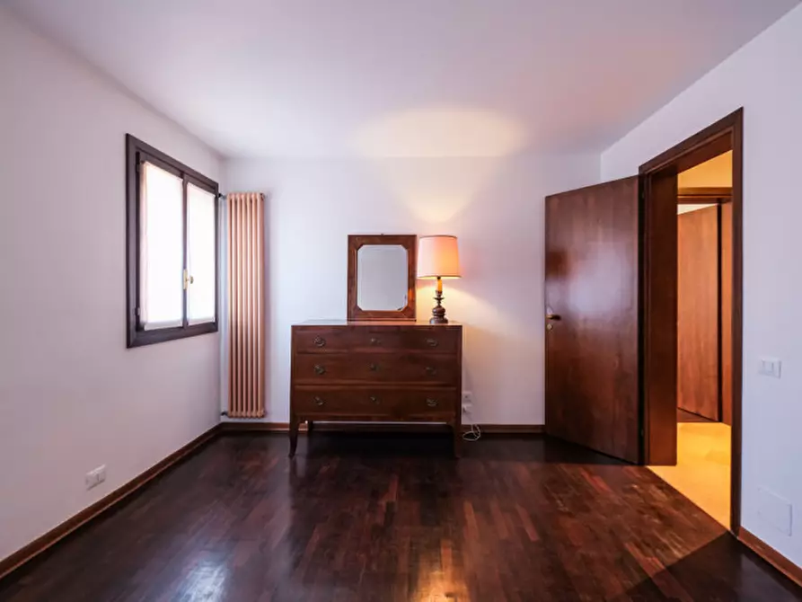 Immagine 16 di Appartamento in vendita  in Contra' Porta Santa Lucia 87 a Vicenza