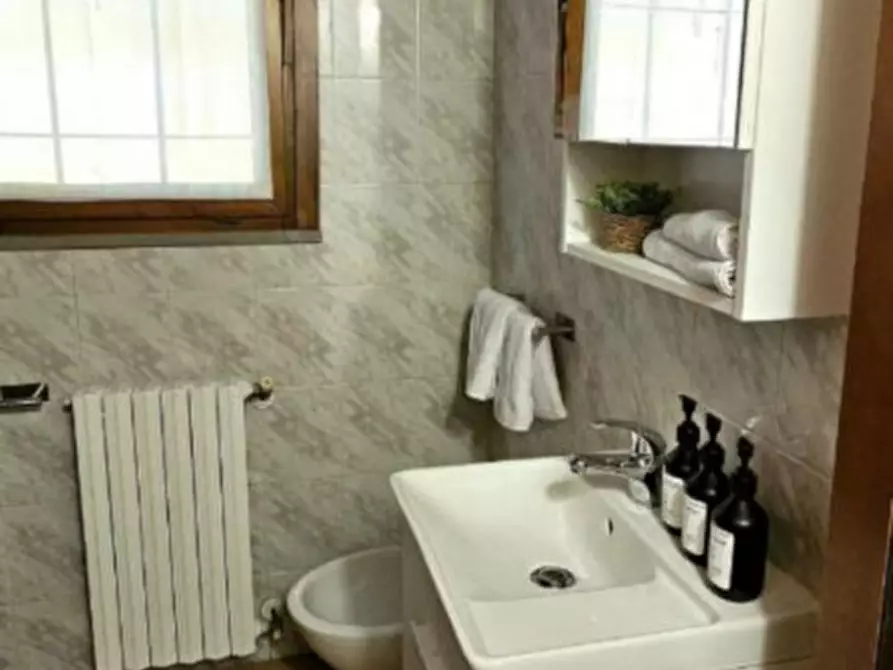 Immagine 11 di Appartamento in affitto  in Borgo Santo Spirito, 38 a Parma