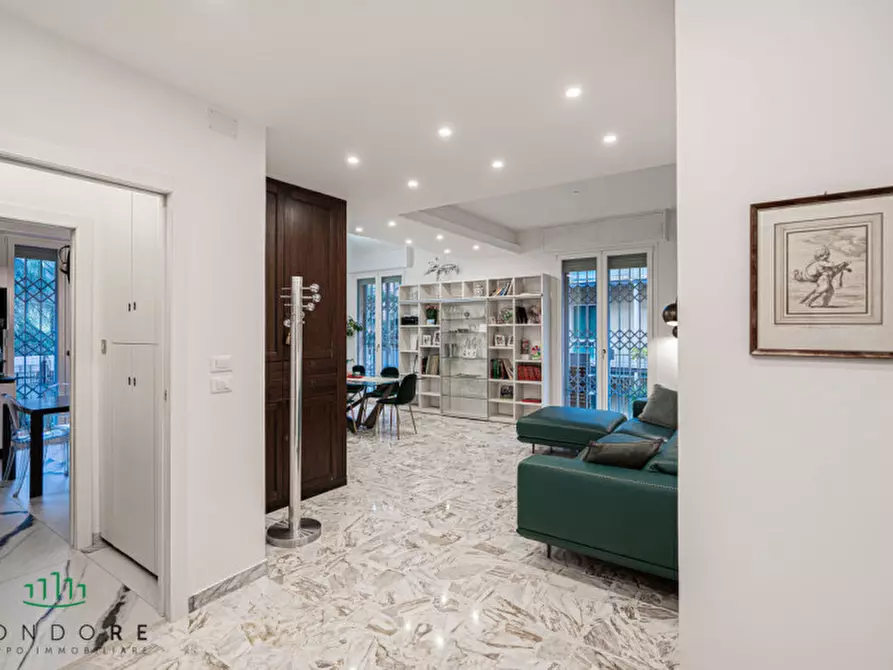 Immagine 2 di Appartamento in vendita  in Via Santa Barbara ad.ze a Bologna