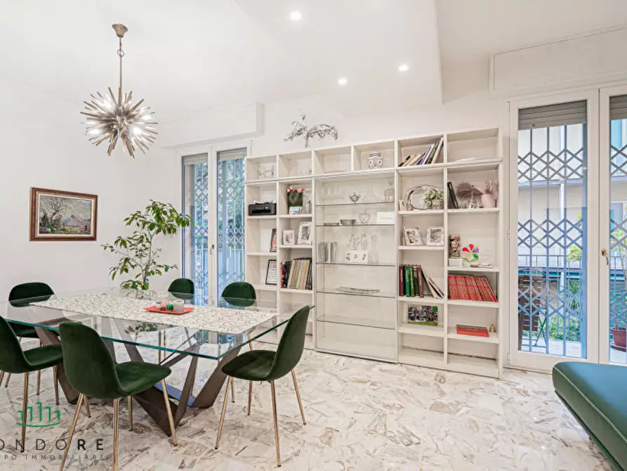 Immagine 5 di Appartamento in vendita  in Via Santa Barbara ad.ze a Bologna