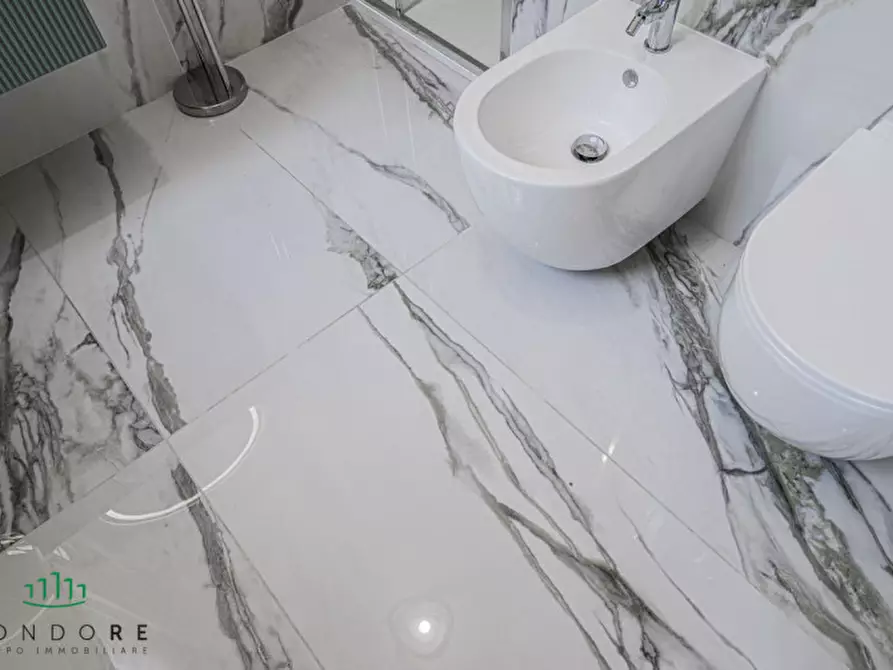 Immagine 36 di Appartamento in vendita  in Via Santa Barbara ad.ze a Bologna