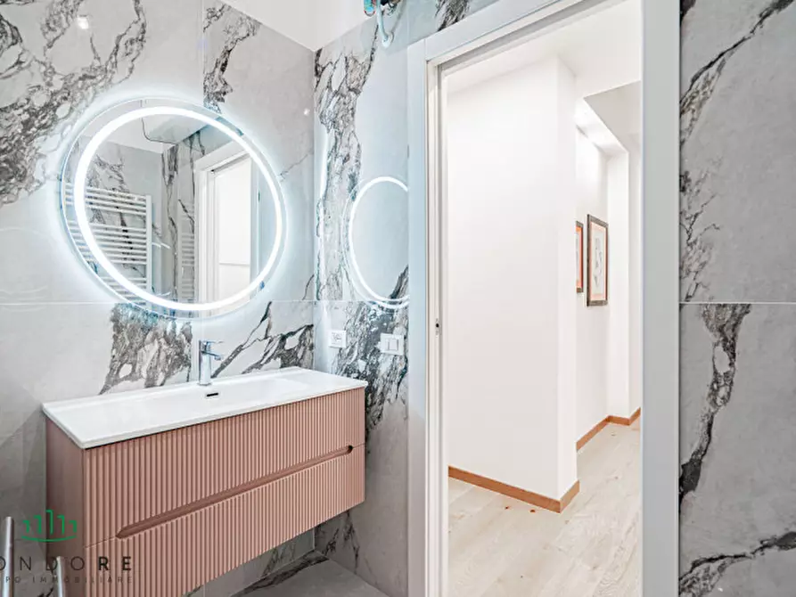 Immagine 54 di Appartamento in vendita  in Via Santa Barbara ad.ze a Bologna