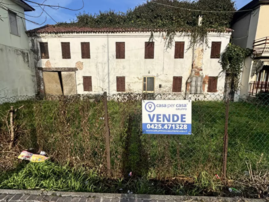 Immagine 2 di Rustico / casale in vendita  in Via Roma 432 a Solesino
