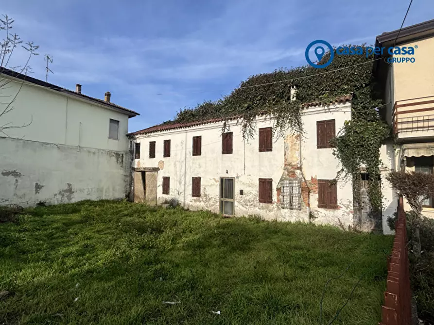 Immagine 2 di Rustico / casale in vendita  in Via Roma 432 a Solesino