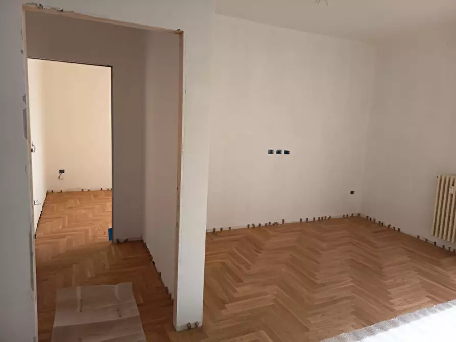 Immagine 1 di Appartamento in vendita  in Piazza Duca degli Abruzzi a Pescara