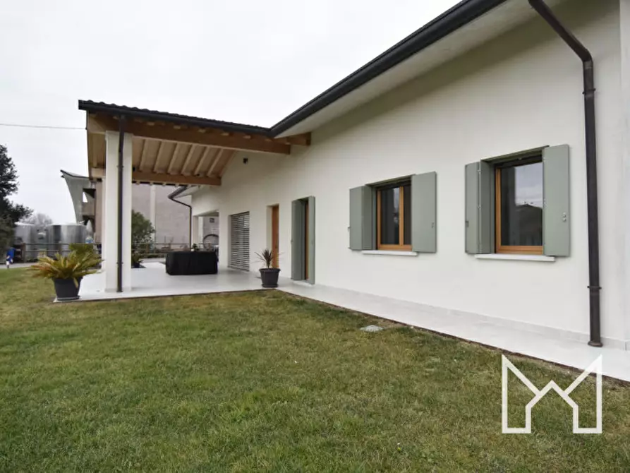 Immagine 1 di Villa in vendita  a Fonte