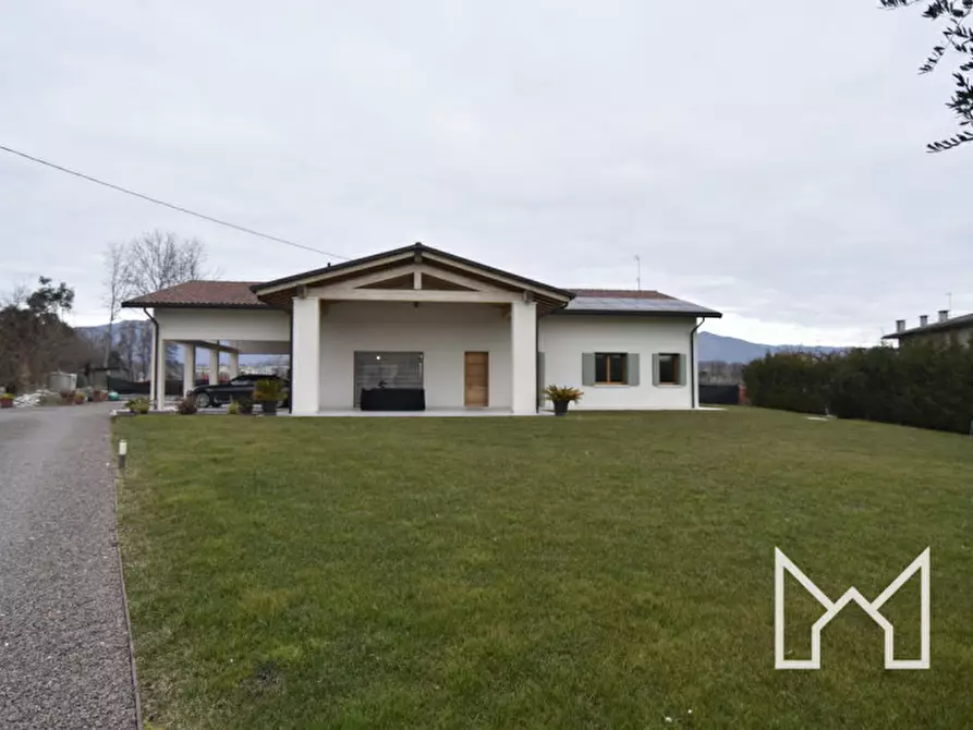 Immagine 5 di Villa in vendita  a Fonte