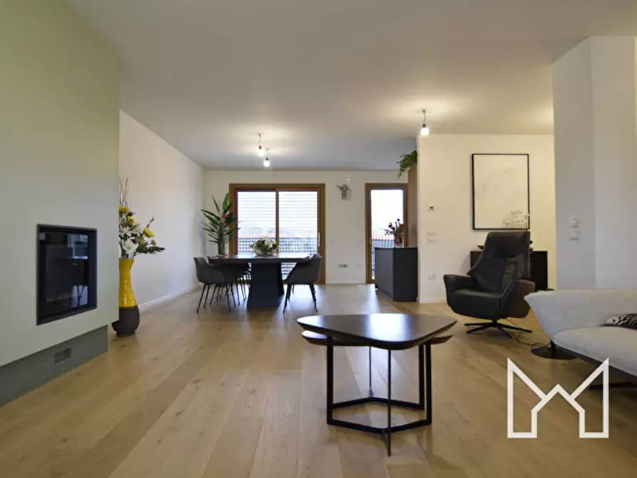 Immagine 9 di Villa in vendita  a Fonte