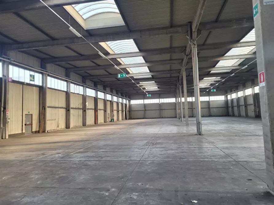 Immagine 2 di Capannone industriale in affitto  a Fiorano Modenese