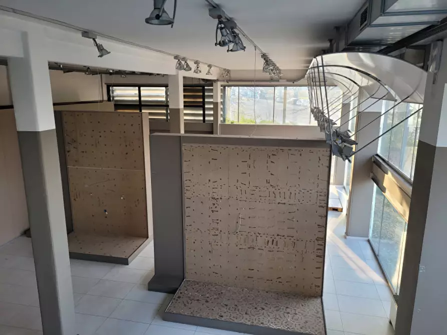 Immagine 6 di Capannone industriale in affitto  a Fiorano Modenese